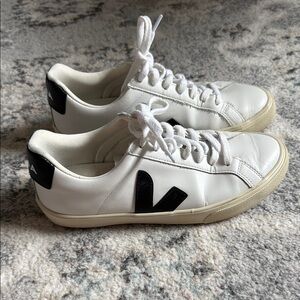 Veja Esplar Sneakers